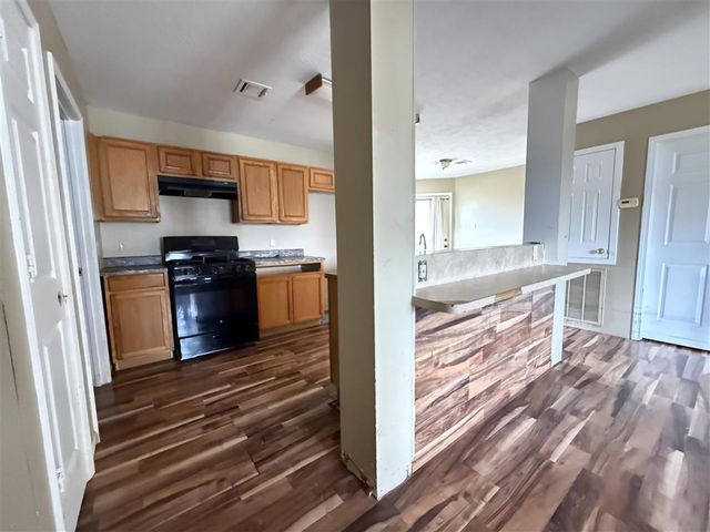 412 S Bowers Ave Avenue, Iowa, LA 70647