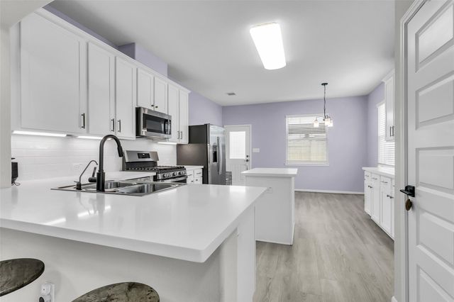 5338 Cj Walker Lane, Houston, TX 77048