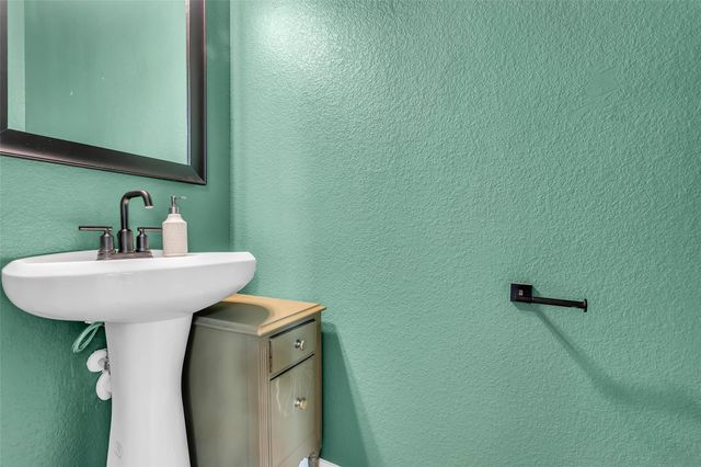 5338 Cj Walker Lane, Houston, TX 77048