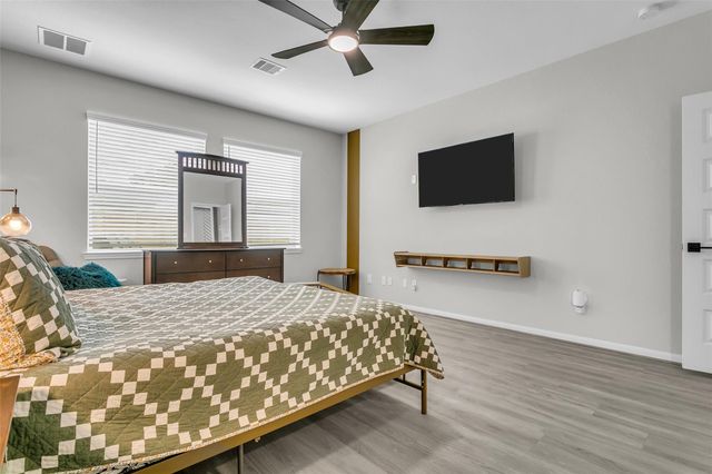 5338 Cj Walker Lane, Houston, TX 77048