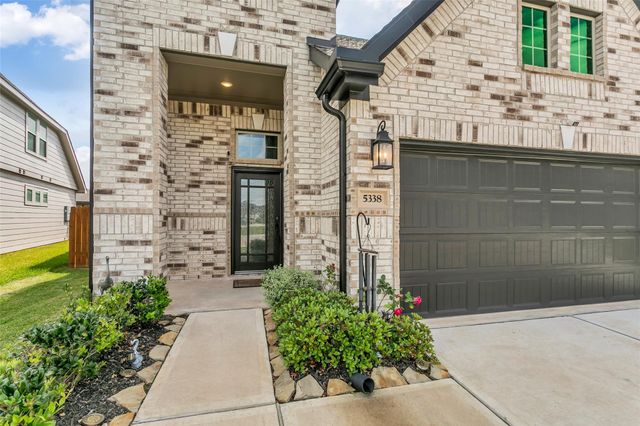 5338 Cj Walker Lane, Houston, TX 77048