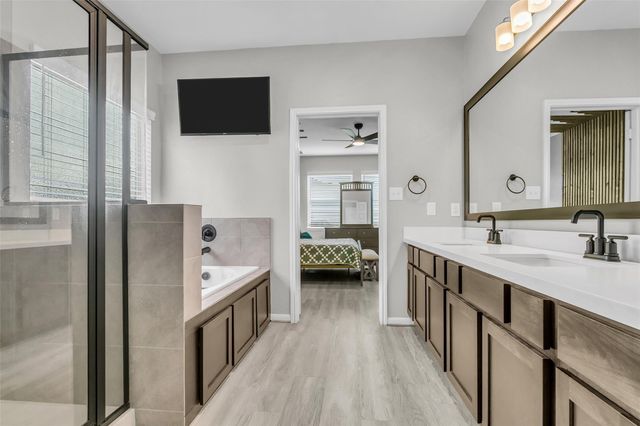 5338 Cj Walker Lane, Houston, TX 77048