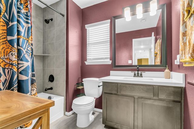 5338 Cj Walker Lane, Houston, TX 77048