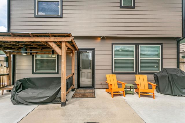 5338 Cj Walker Lane, Houston, TX 77048