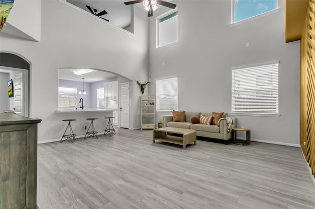 5338 Cj Walker Lane, Houston, TX 77048