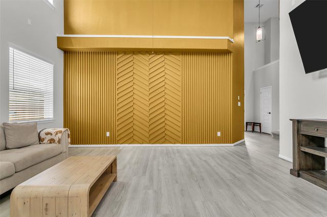 5338 Cj Walker Lane, Houston, TX 77048