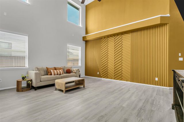 5338 Cj Walker Lane, Houston, TX 77048