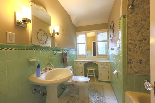 1848 Pinehurst Avenue, Saint Paul, MN 55116