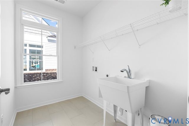 6726 Mayland Ridge Ln, Moseley, VA 23120