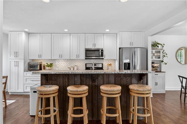 12630 W 66th Street, Shawnee, KS 66216