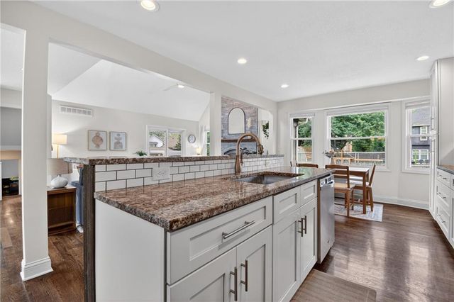 12630 W 66th Street, Shawnee, KS 66216