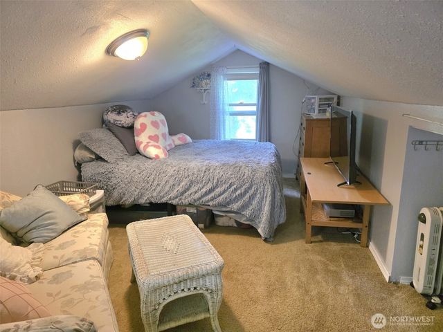 18704 Dynamite Drive SE, Yelm, WA 98597