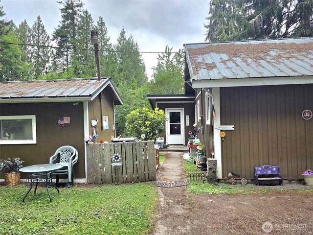 18704 Dynamite Drive SE, Yelm, WA 98597