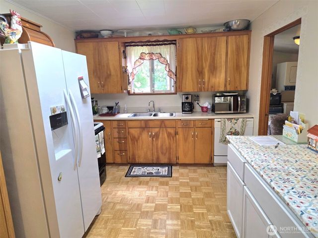 18704 Dynamite Drive SE, Yelm, WA 98597