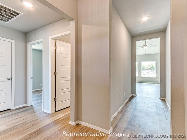 12452 S Lakewood Avenue, Bixby, OK 74008