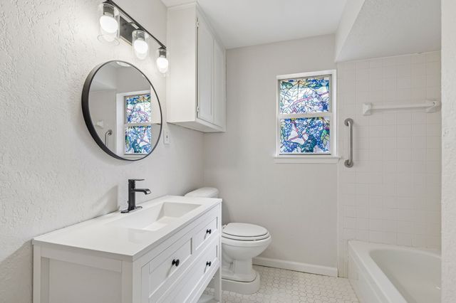 608 Knights Bridge Road, Willow Park, TX 76087