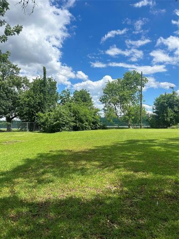 8700 Valley View Lane, Houston, TX 77074