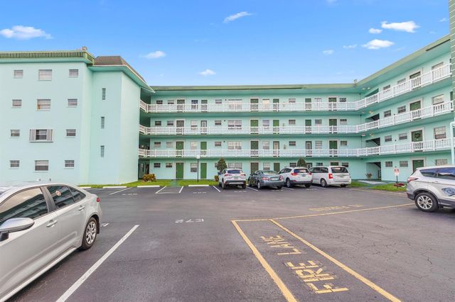 4141 NW 44th Avenue 224, Lauderdale Lakes, FL 33319