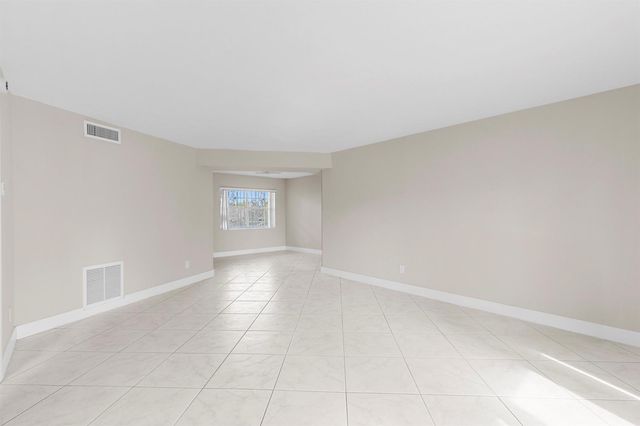4141 NW 44th Avenue 224, Lauderdale Lakes, FL 33319