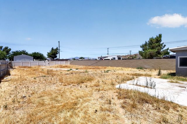 2869 Laurel Street, Rosamond, CA 93560