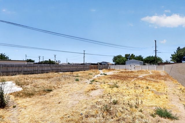 2869 Laurel Street, Rosamond, CA 93560