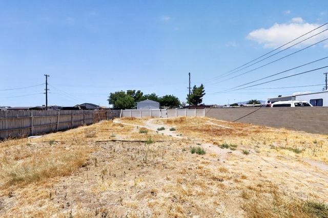 2869 Laurel Street, Rosamond, CA 93560