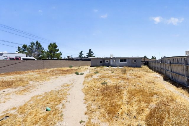 2869 Laurel Street, Rosamond, CA 93560