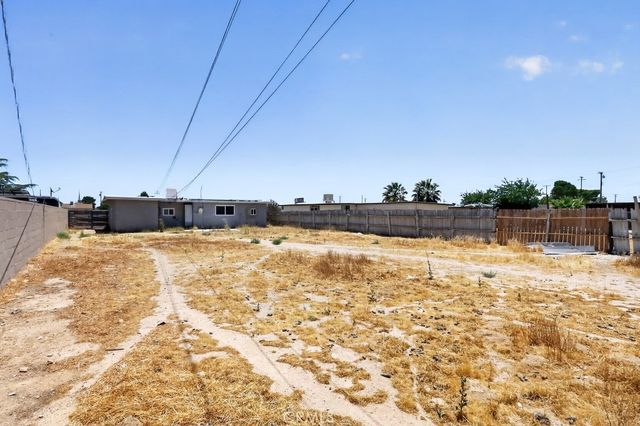 2869 Laurel Street, Rosamond, CA 93560