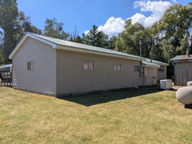 10 W Maple Ridge Road, Twining, MI 48766