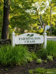 5 Farmington Chase Crescent, Farmington, CT 06032