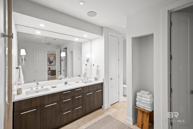 375 Beach Club Trail Avalon PH 1, Gulf Shores, AL 36542