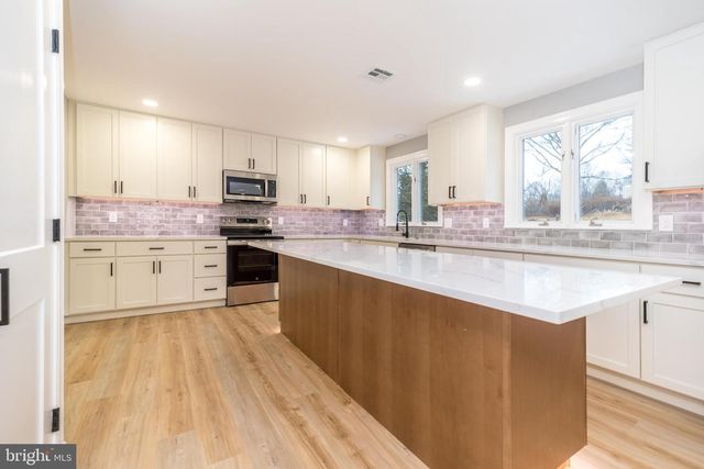 61 S PARK AVE, Norristown, PA 19403