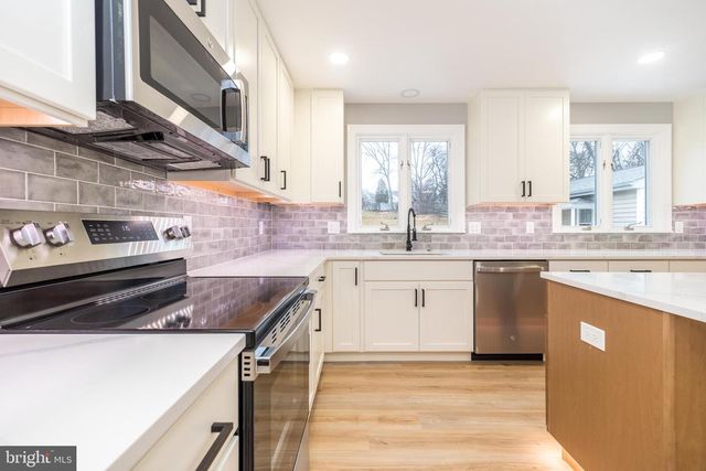 61 S PARK AVE, Norristown, PA 19403