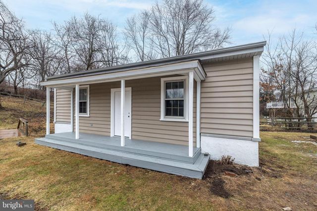 61 S PARK AVE, Norristown, PA 19403