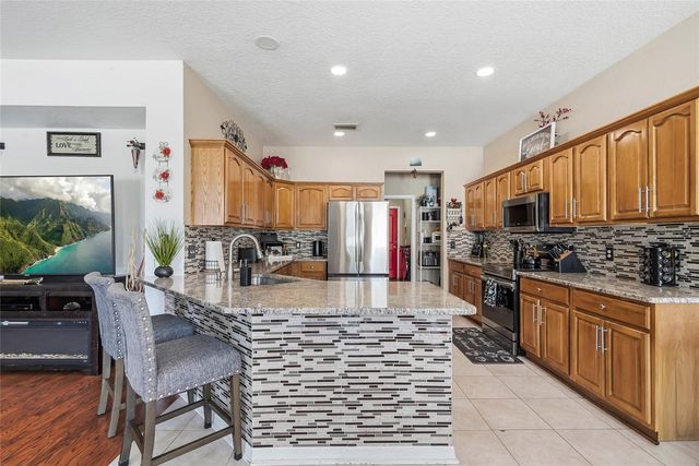 5213 PRAIRIE VIEW WAY, Wesley Chapel, FL 33545
