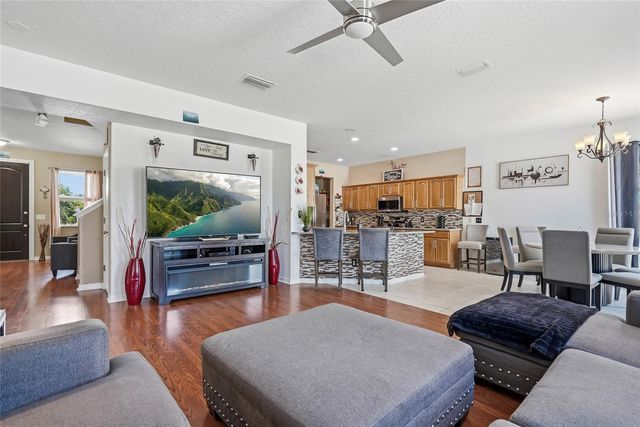 5213 PRAIRIE VIEW WAY, Wesley Chapel, FL 33545