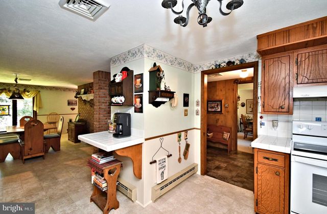 1044 MAPLE GROVE RD, Mohnton, PA 19540