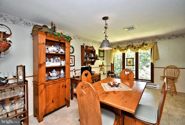 1044 MAPLE GROVE RD, Mohnton, PA 19540