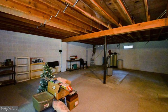 1044 MAPLE GROVE RD, Mohnton, PA 19540
