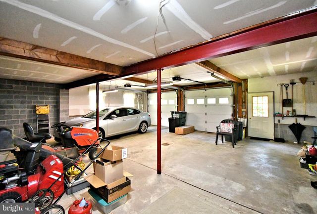 1044 MAPLE GROVE RD, Mohnton, PA 19540