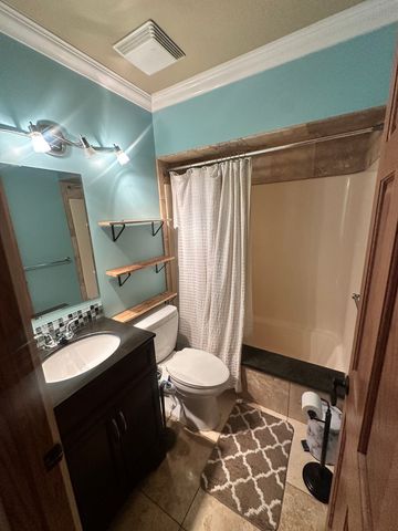 34 Montego Colony 1, Fox Lake, IL 60020