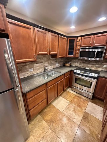 34 Montego Colony 1, Fox Lake, IL 60020