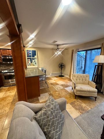 34 Montego Colony 1, Fox Lake, IL 60020