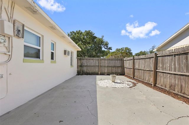 1700 63RD STREET N, St Petersburg, FL 33710