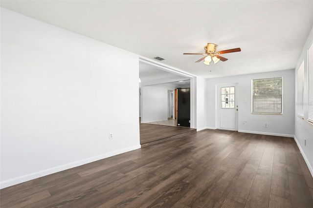 1700 63RD STREET N, St Petersburg, FL 33710