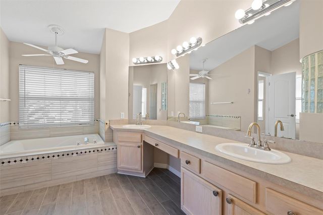 738 N LAKE BOULEVARD, Tarpon Springs, FL 34689