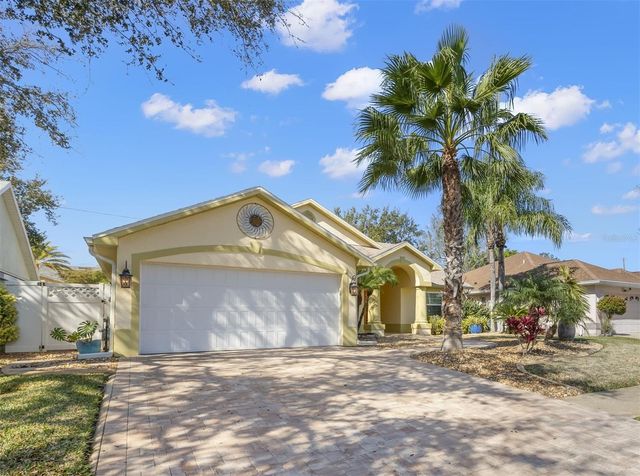 738 N LAKE BOULEVARD, Tarpon Springs, FL 34689