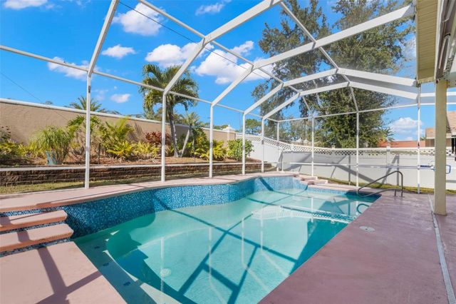 738 N LAKE BOULEVARD, Tarpon Springs, FL 34689