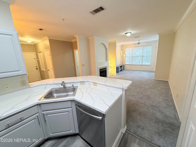 13810 SUTTON PARK Drive 123, Jacksonville, FL 32224