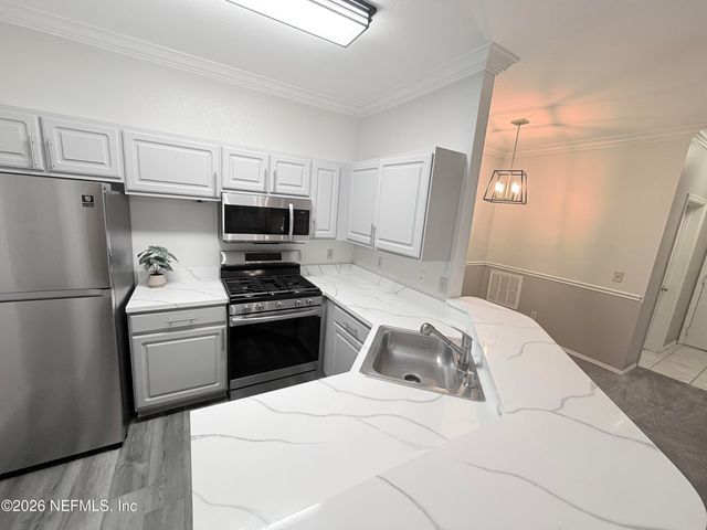 13810 SUTTON PARK Drive 123, Jacksonville, FL 32224